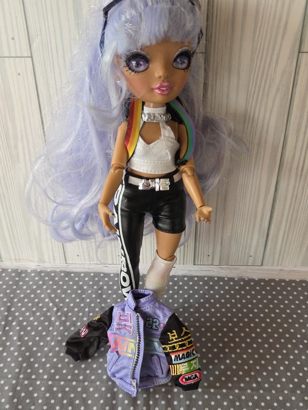 Tessa Park Perwinkle-Haired Fashion Doll with Rainbow Vision Royal Three K-POP